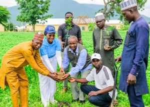 FIRSTBANK TREE PLANTING PIX1