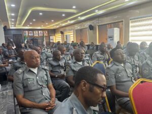 53ad0ee1 418c 4f2d 8b46 1d9a09141fc5