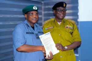 da647b45 be24 4f75 9ea7 51a98a5111f8