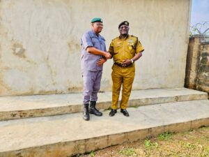 2b5da719 62b4 4682 bea1 cc2b50c8deb5