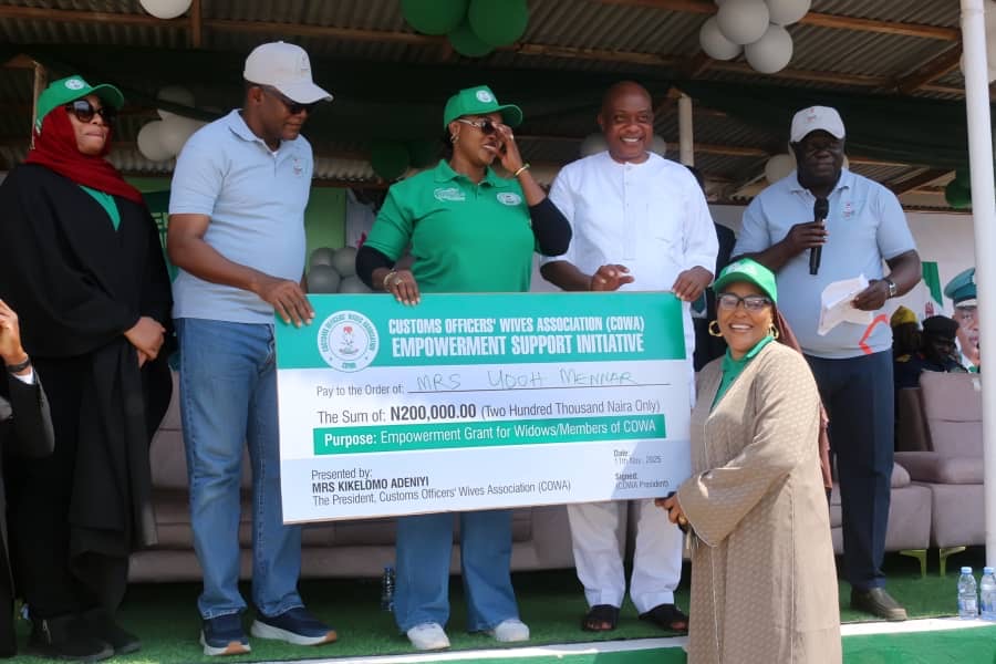 87e60f52 eeea 4342 b627 bc5ef29a5987