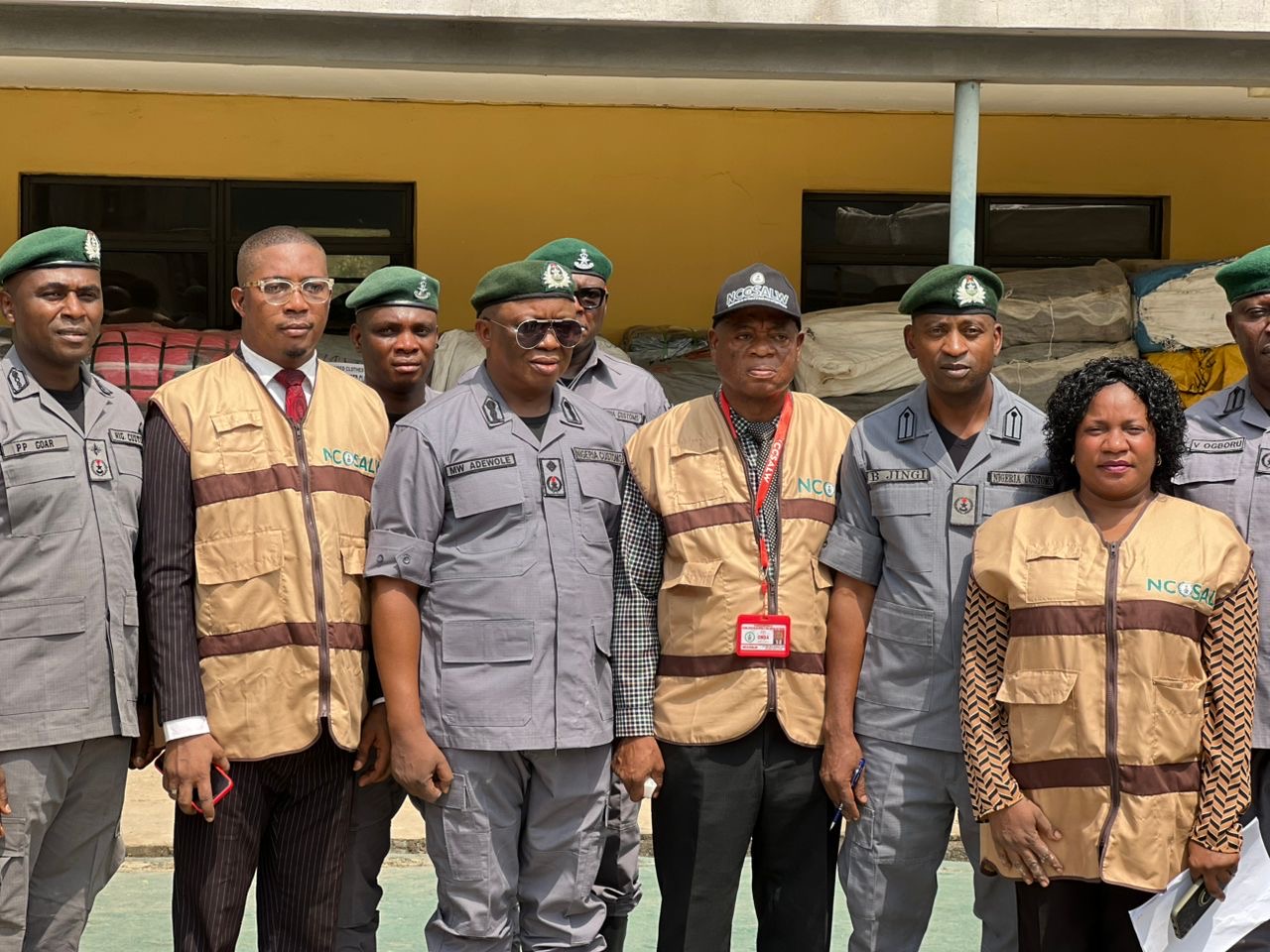 2833abba 5a5a 44cc 9acc 37d405d96b57