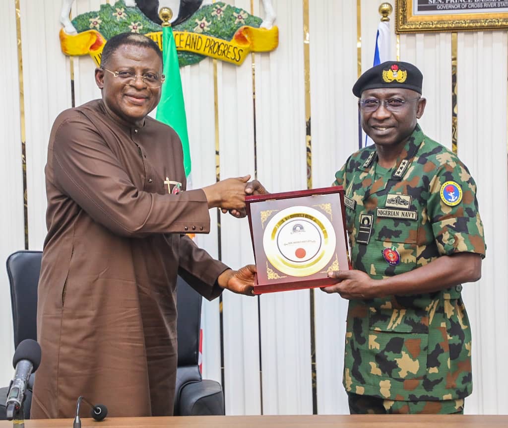 d9d027e2 ec17 423f 869d 57e1d2d2df9d