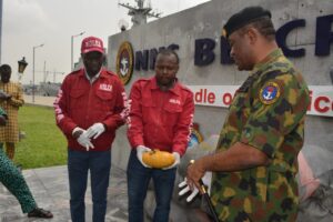 3b040778 3564 4b1b a754 29e6bb9e3d48