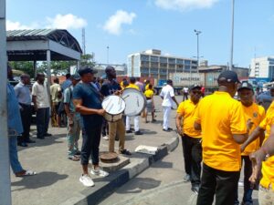 b516e552 d51c 450b abac c77dad6591e8