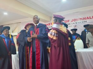 d8535195 c4a1 405e abfe fe52d2939c1c